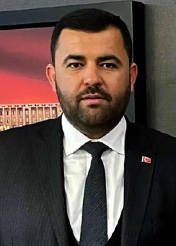 Melih Aydoğan.