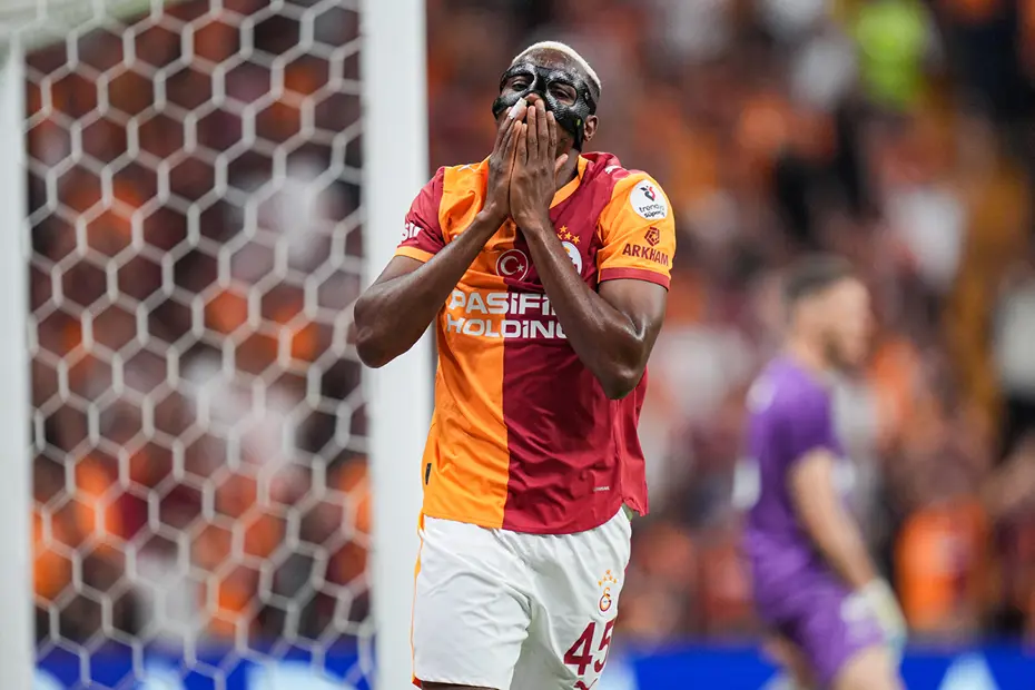 Victor Osimhen(4)