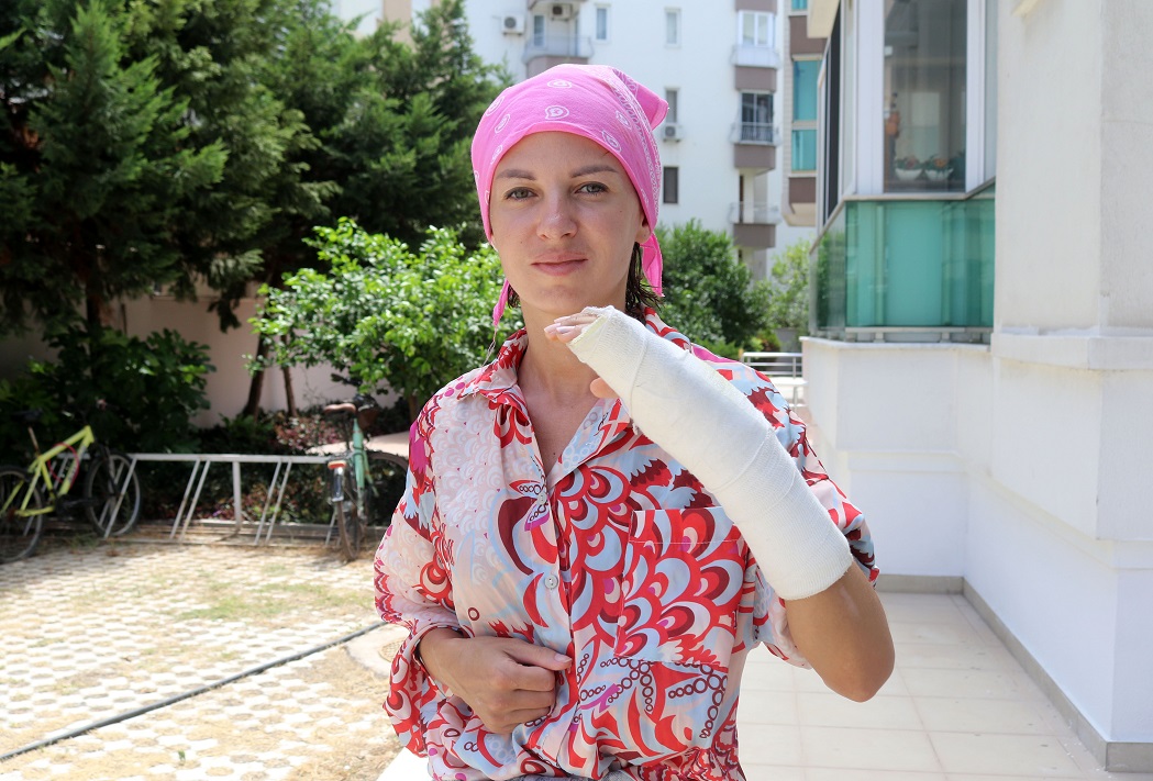 E S I N I N D A R B E T T I G I I R Y N A D U R U S M A D A Y U Z Y 917048 272503