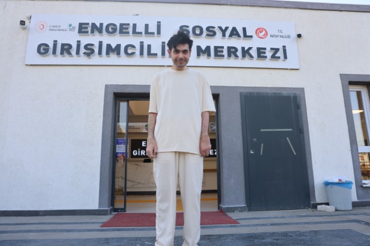 23 Yaşındaki Genç Yeni