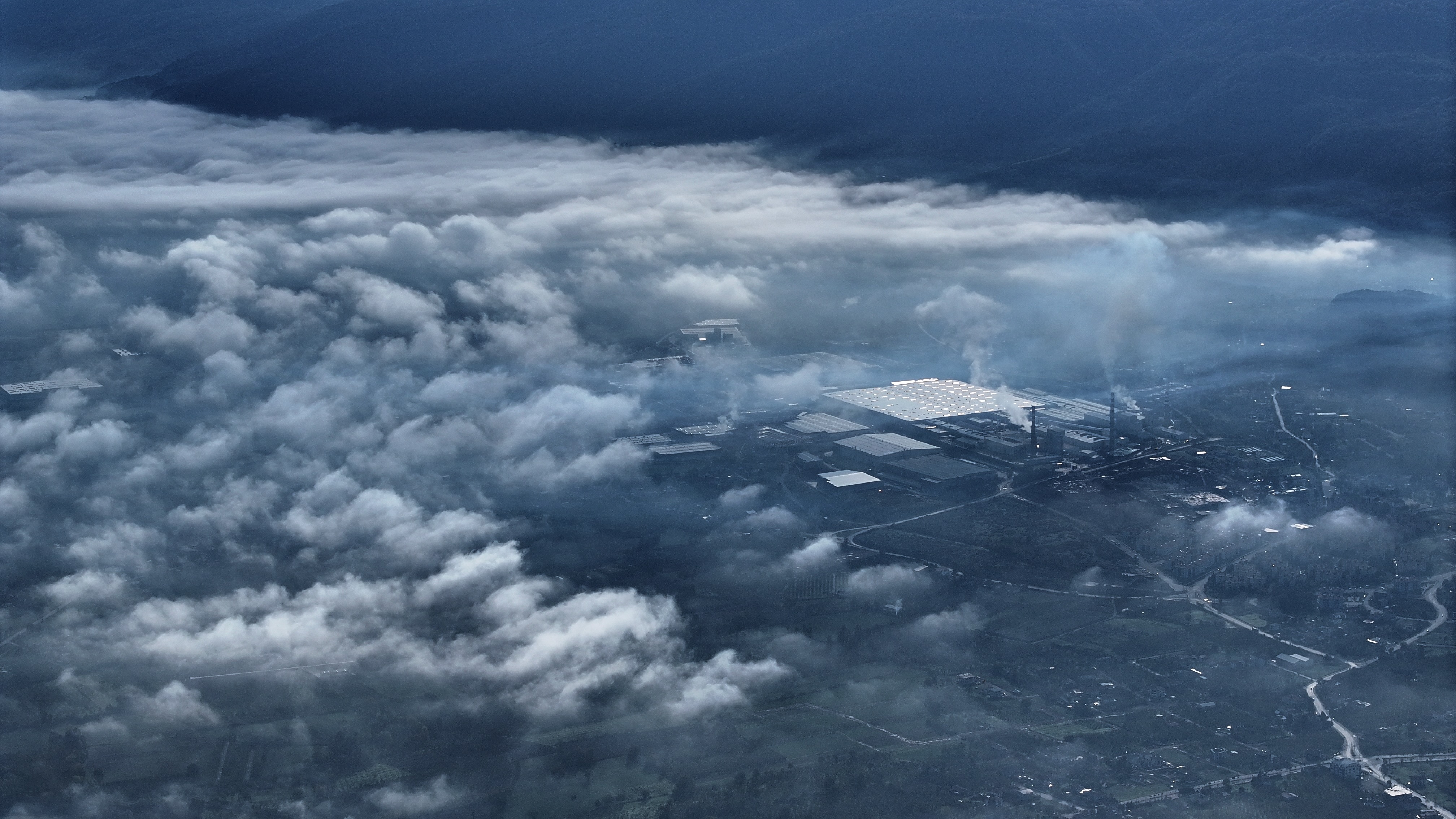 Düzce ve Bolu'da sis etkili oldu