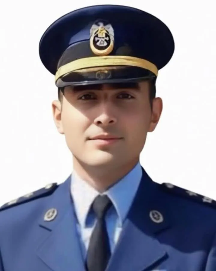 Emre Altıok.