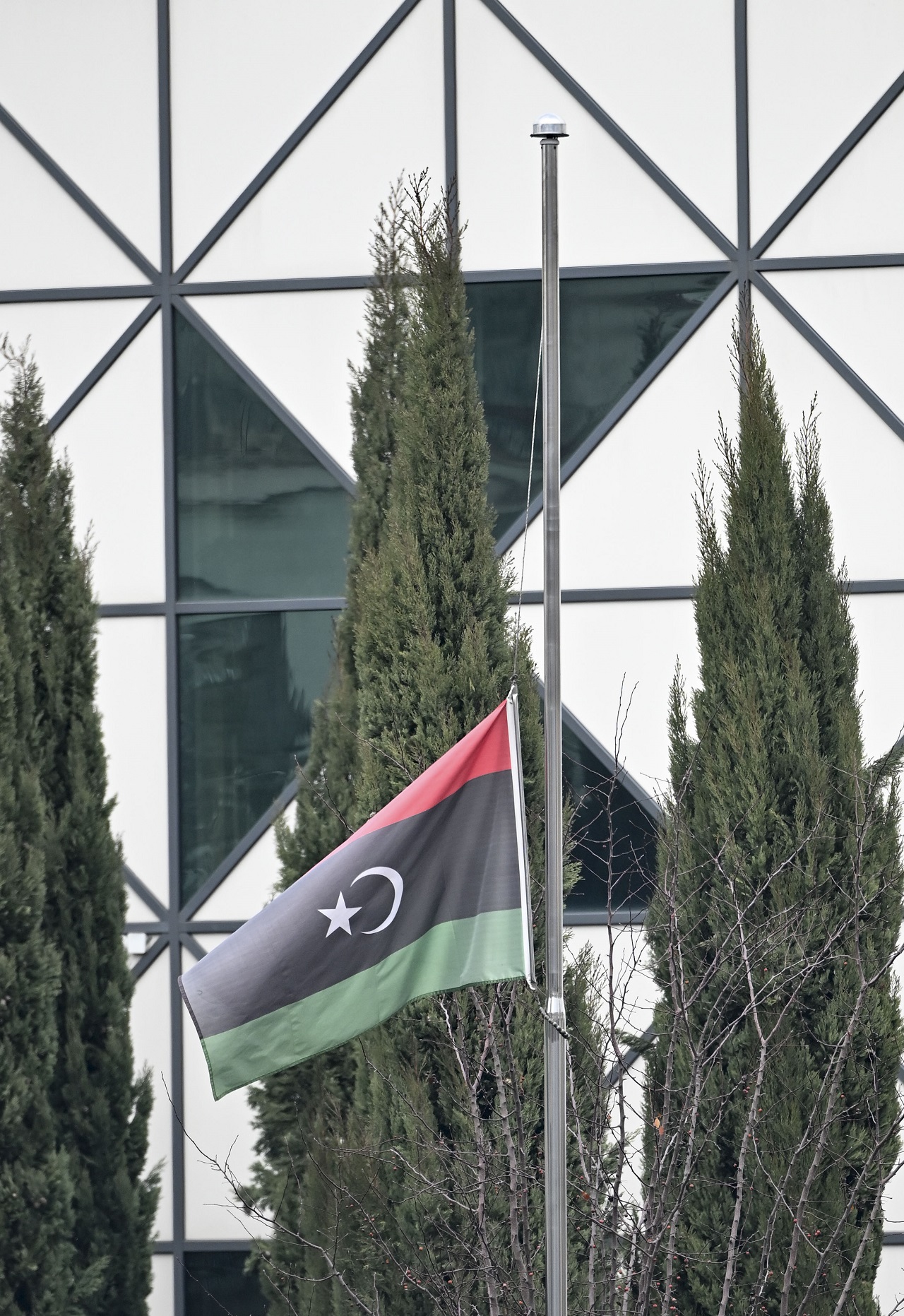 A A 20251224 40065027 40065024 A N K A R A D A K I U C A K K A Z A S I N E D E N I Y L E L I B Y A N I N A N K A R A B U Y U K E L C I L I G I N D E B A Y R A K L A R Y A R I Y A I N D I R I L D I