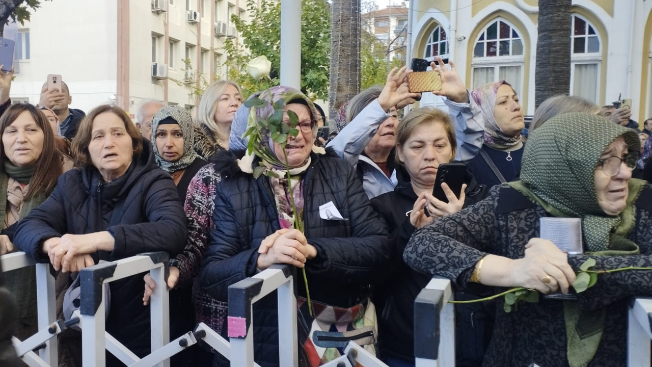 Gülşah Durbay Cenaze Insanlar Ağlıyor