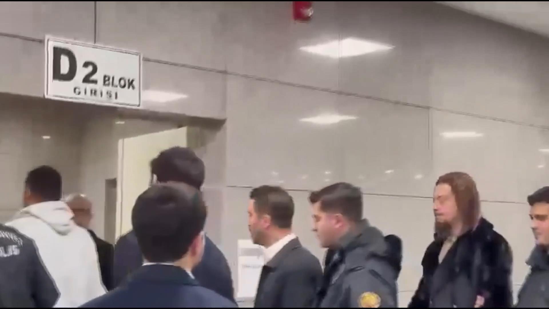 I S T A N B U L B O R S A D A M A N I P U L A S Y O N S O R U S T U R 1045478 309451