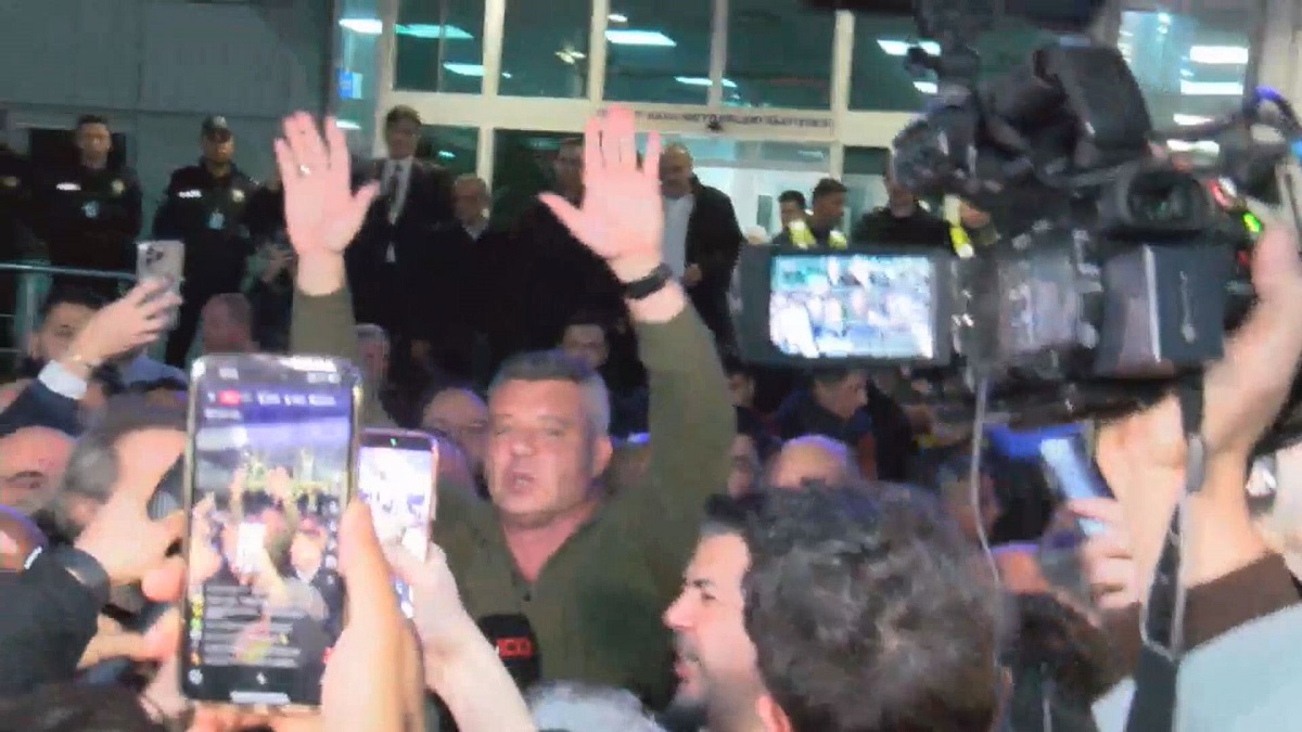 Sadettin Saran Istanbula Döndü (4)