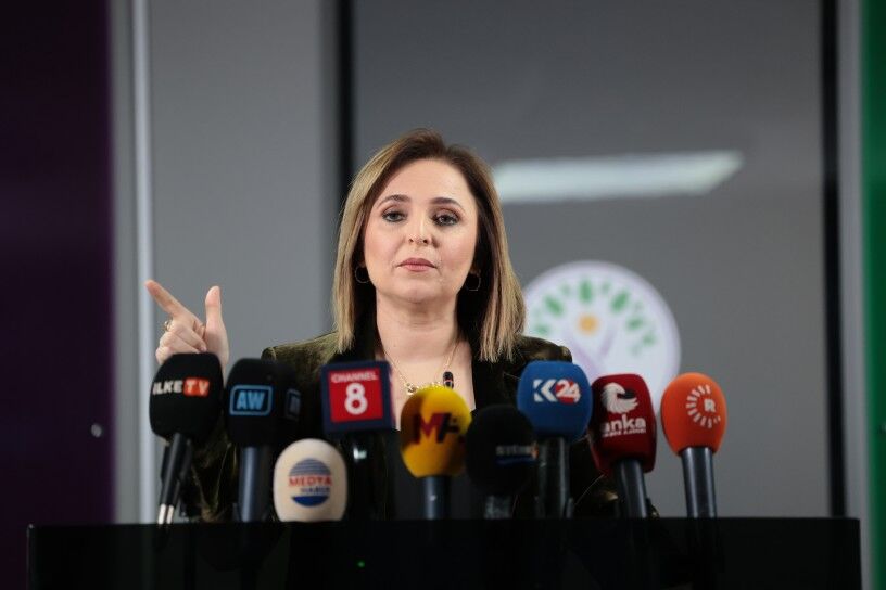 Ayşegül Doğan: Çerçeve yasa bir başlangıç; sihirli bir etkiyle Kürt sorununu çözmeyecek!