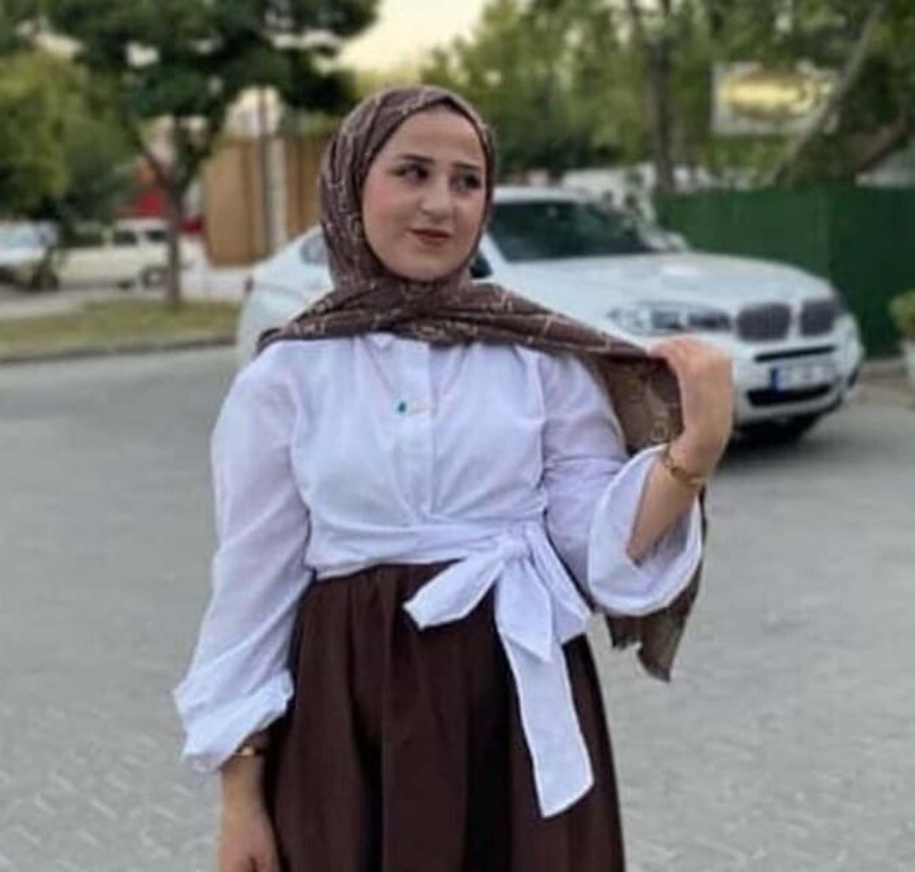 K A Y I P M I H R I B A N I N C E S E D I O R M A N D A G O M U L U 1113252 330482