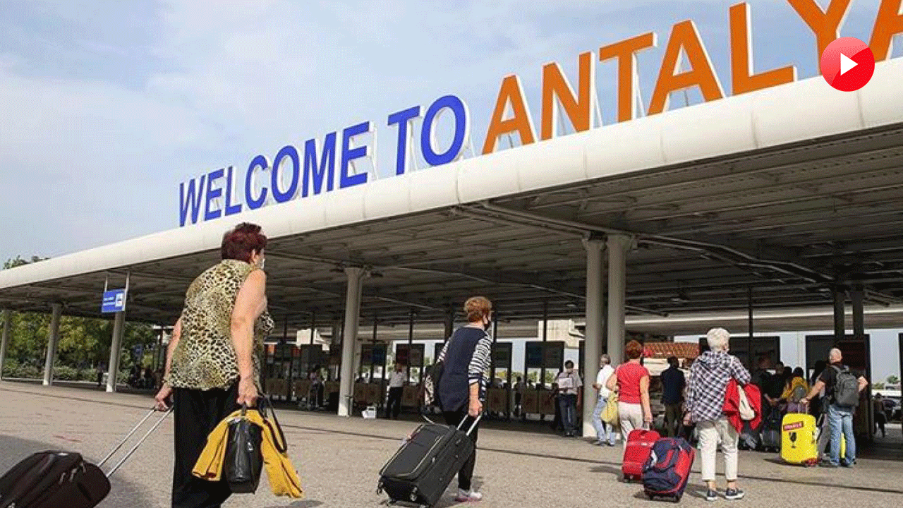 Uçaktaki yolcuların kavgası kamerada; 2 yolcuya ömür boyu uçuş yasağı