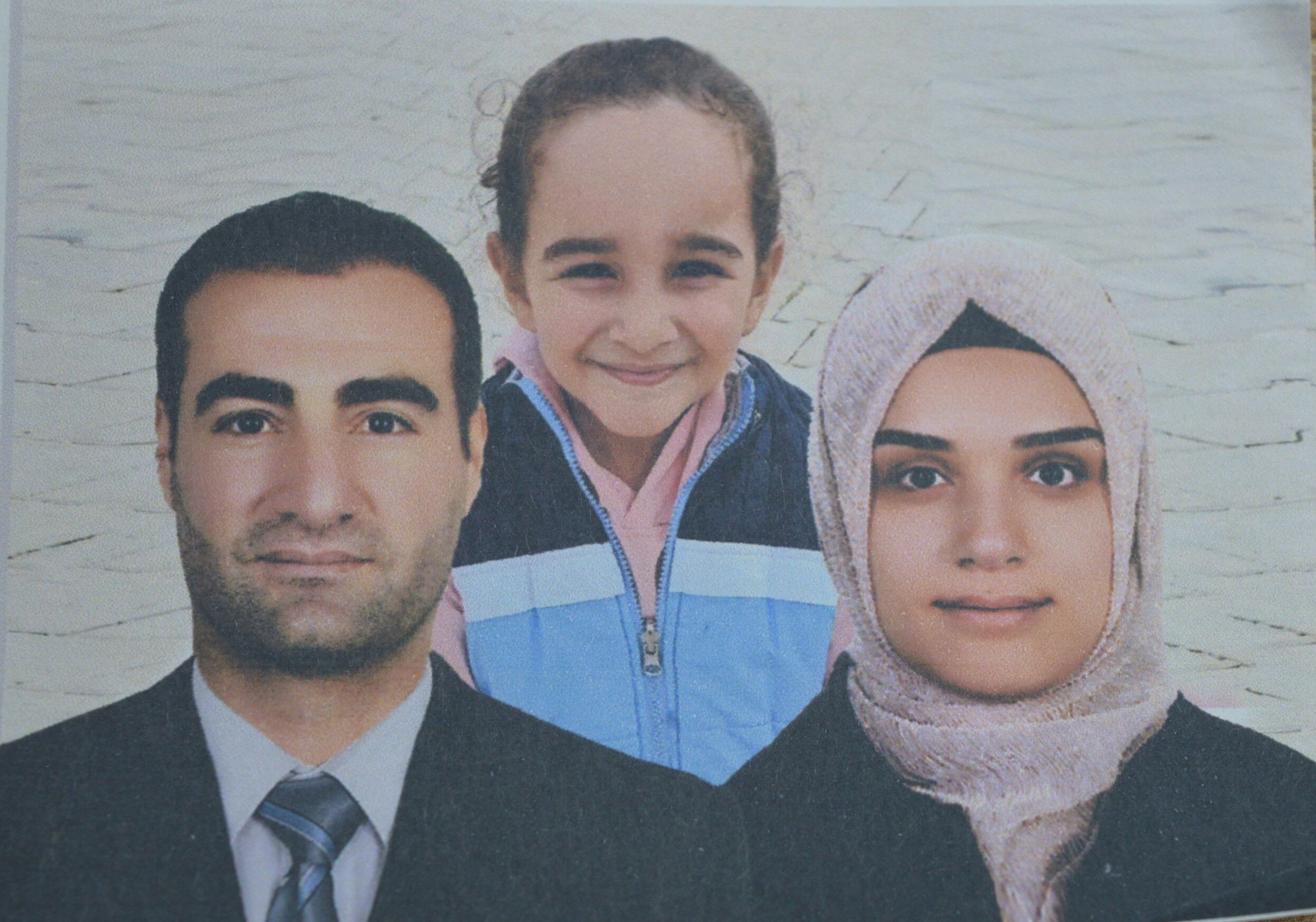 A Y N I A I L E D E N 3 K I S I N I N S I L A H L A O L U M U N E I 1208036 359253