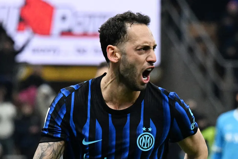 Hakan Çalhanoğlu-11