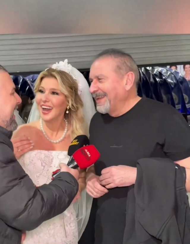 Gulben Ergenin Turkiye Yastayk 19762107 3354 1 M