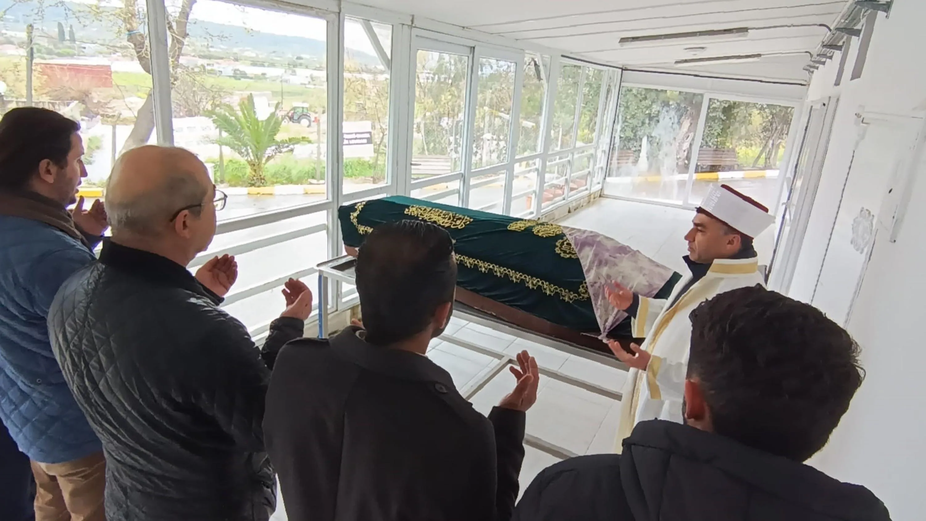 Mehmet Ali Erbil Annesinin Cenazesine Katilmadi Canli Yayin Acip Projelerini Anlatti 5