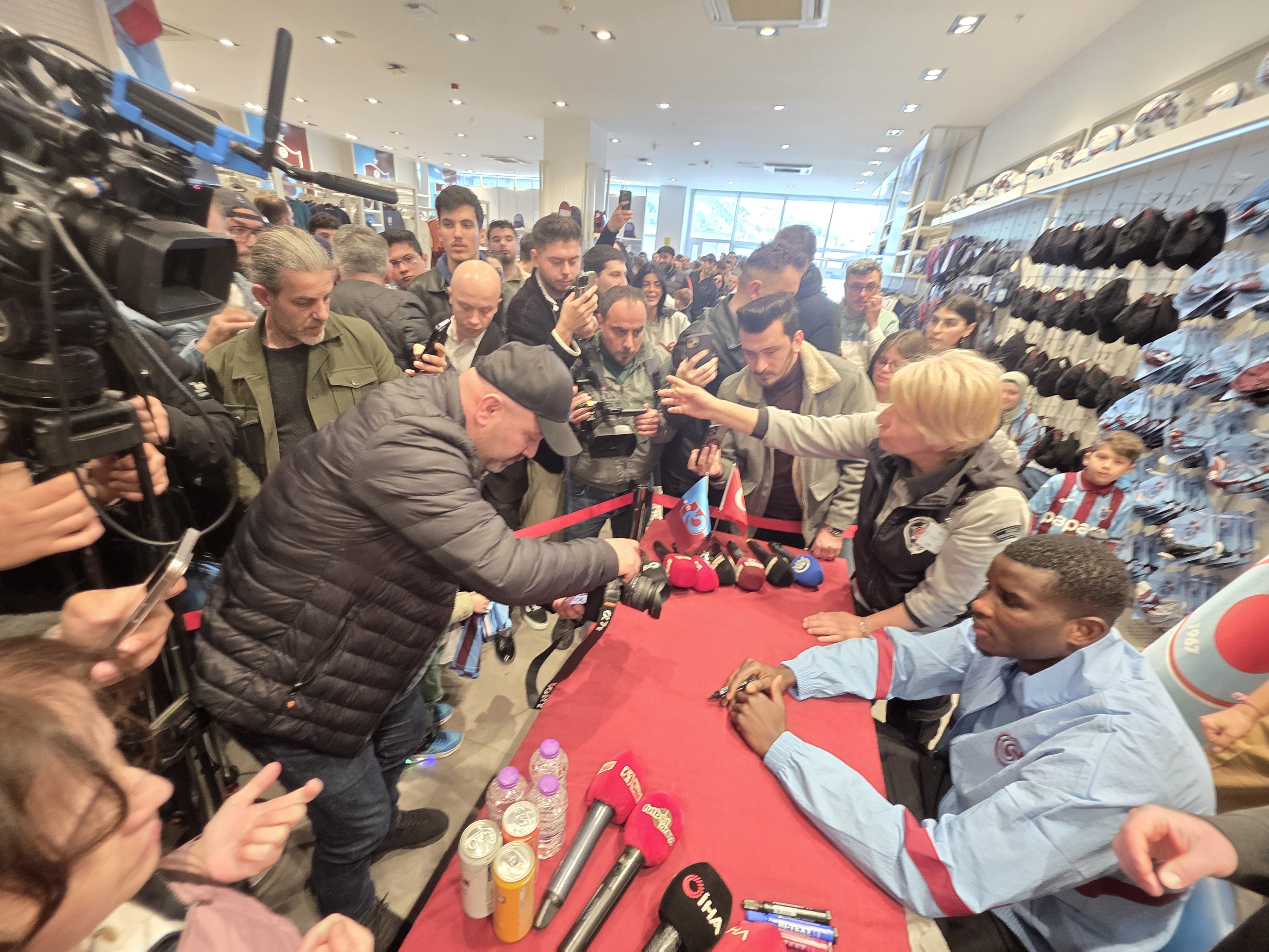 O N U A C H U M A C L A R I M I Z I K A Z A N I P Y O L U M U Z A B A 1252280 372634