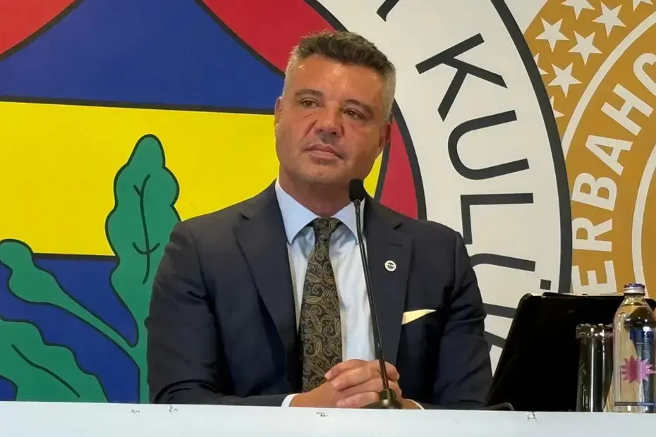 Fenerbahçe’de eski başkan Sadettin Saran ve yönetimi ibra edildi