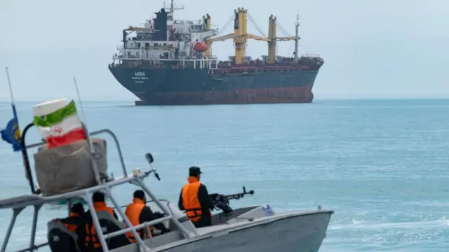 Pezeşkiyan: ABD ablukayı ve saldırıları durdurursa Hürmüz Boğazı açılacak!