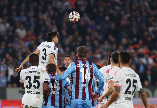 Trabzonspor – Beşiktaş derbisinde ilk 11’ler belli oldu