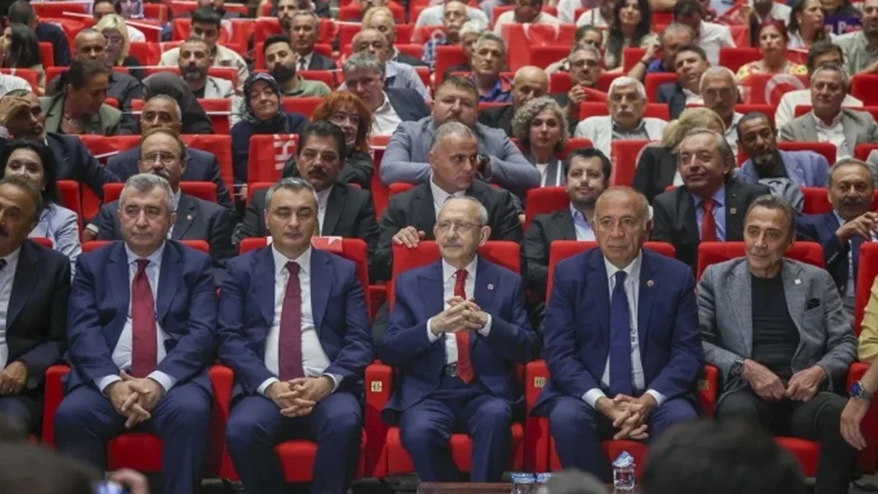 CHP'de 'paralı figüran' tartışmasında yeni gelişme