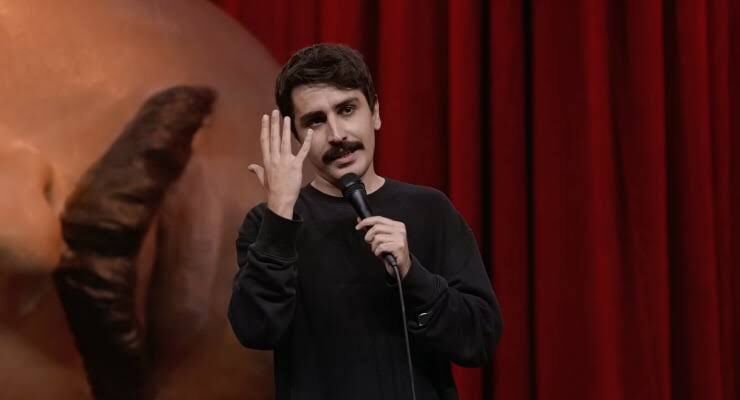 88 gündür tutuklu olan komedyen Deniz Göktaş bugün ilk kez hâkim karşısına çıkıyor