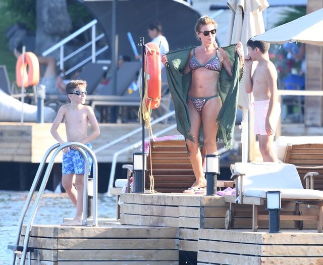Gülben Ergen Leopar Bikini 3