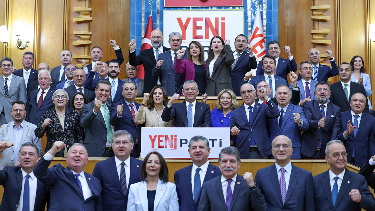 Özgür Özel Yeni Parti Tbmm