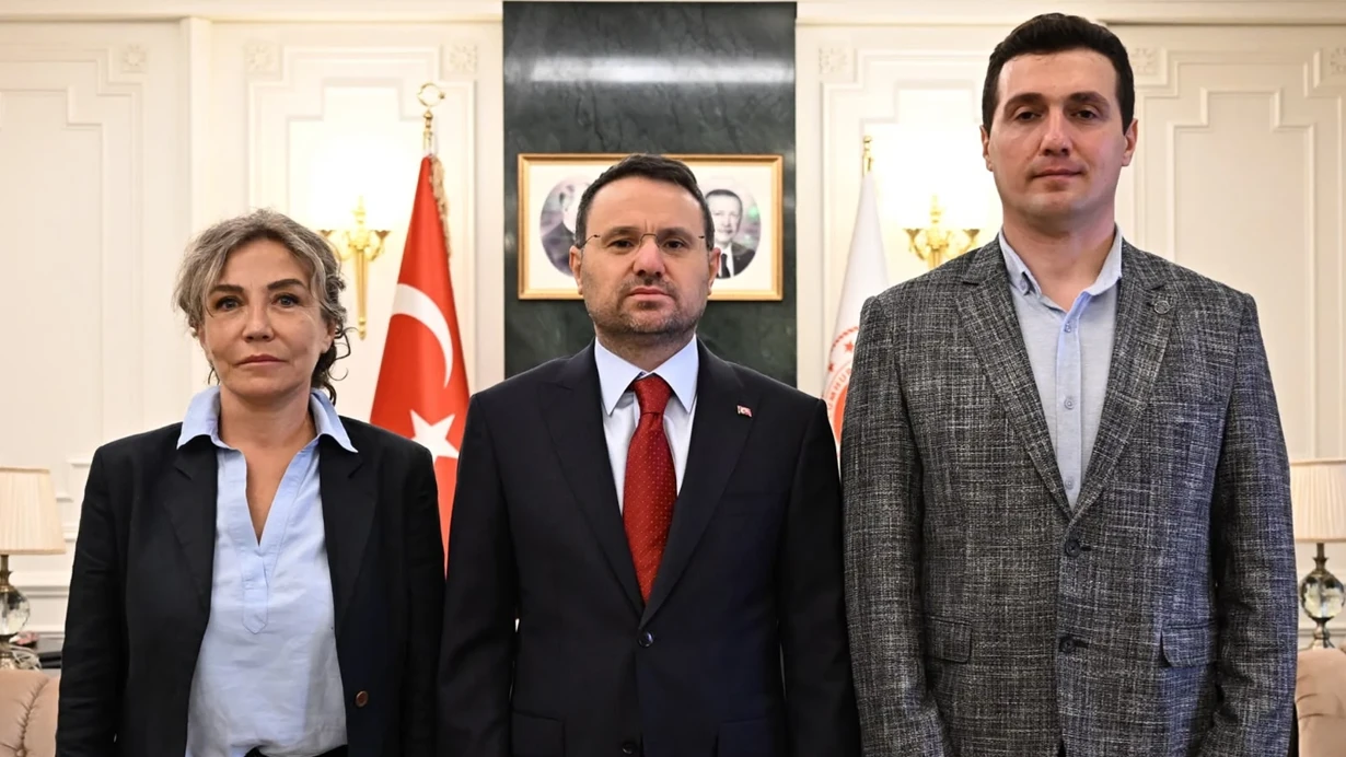 Akın Gürlek, eski Özel Harekatçı Behçet Oktay’ın ailesiyle görüştü