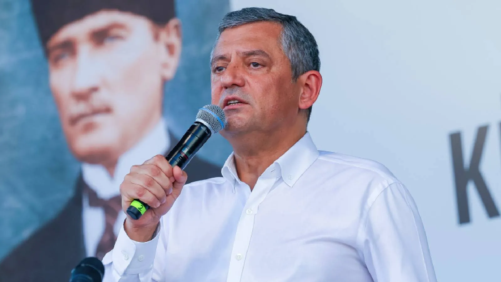 Özgür Özel: 60’a yakın milletvekilinin fonlarda olduğu söyleniyor!