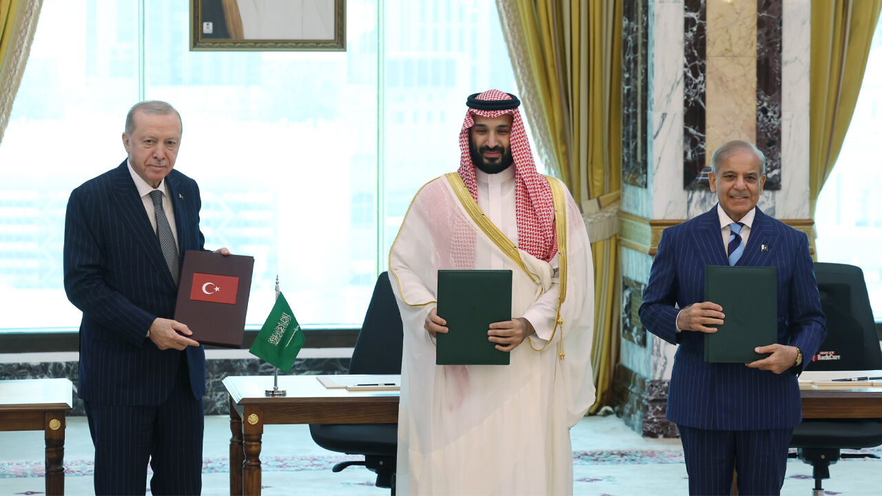 Suudi Arabistan, Türkiye ve Pakistan genelkurmay başkanlarını 'acil' toplantıya çağırdı