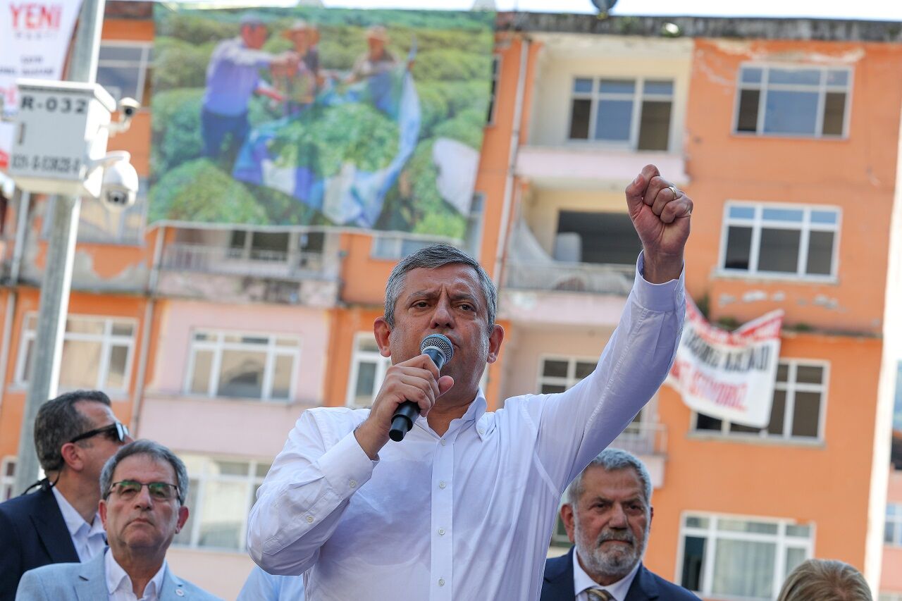 Özgür Özel’den Erdoğan’a Acar Ünlü tepkisi: 'Belediyeler transferle kazanılmaz'