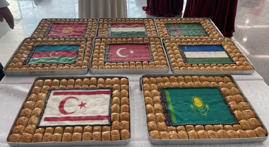 ‘Baklavaki' ismine karşı harekete geçti: Dünyanın en büyük baklavasını yaptı