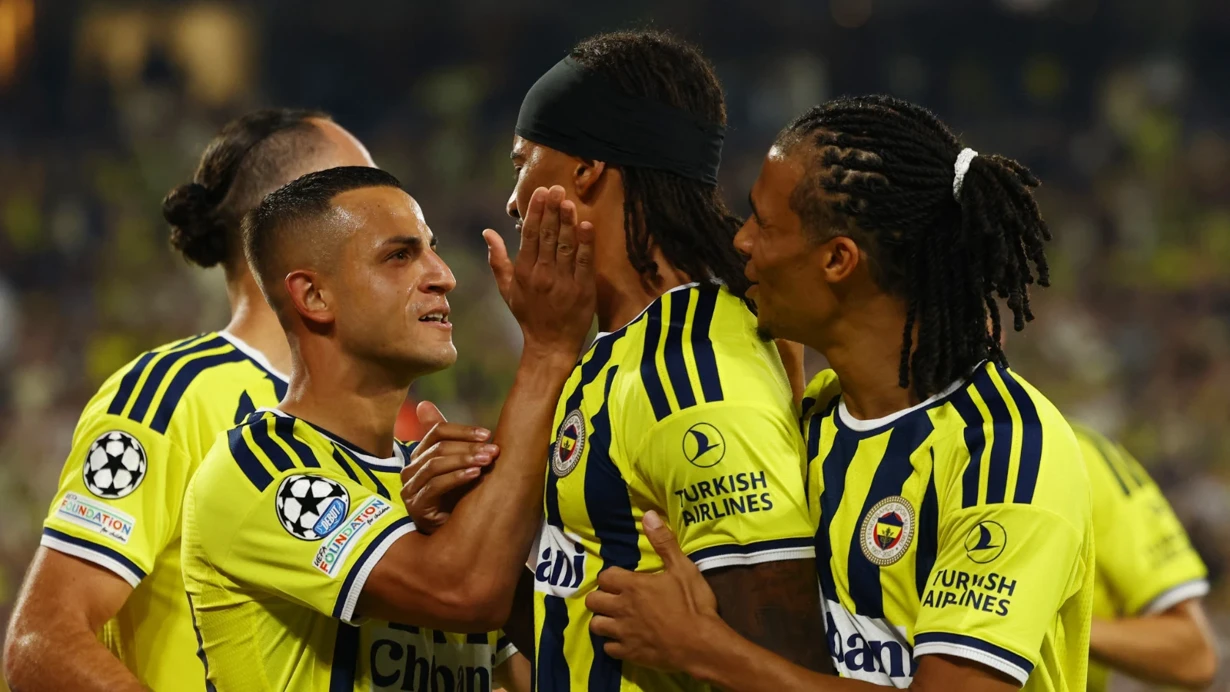Fenerbahçe'de 2 ayrılık birden!