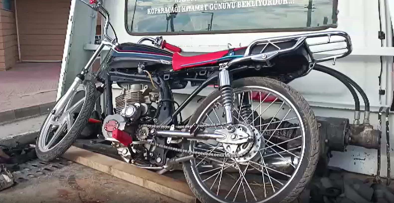 'Dur' ihtarına uymayan motosikletliye 543 bin lira ceza