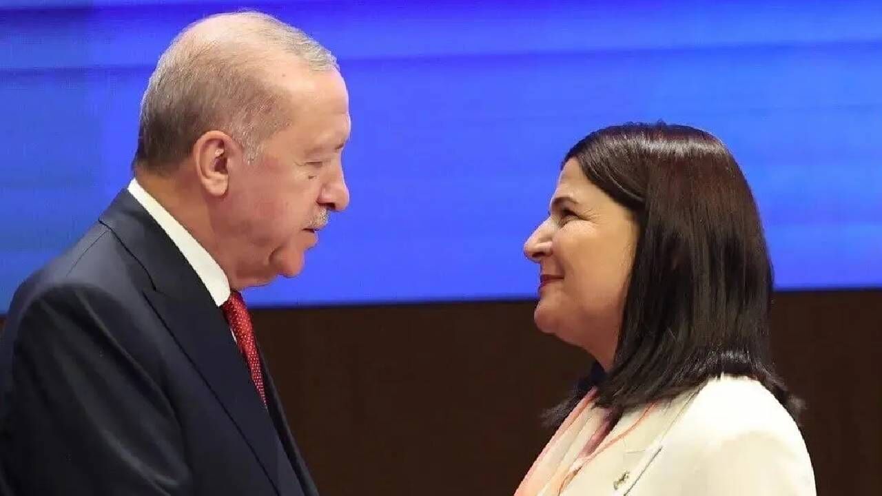 AK Parti’ye katılan Foça Belediye Başkanı Fıçı: Hizmet üretme iradesi