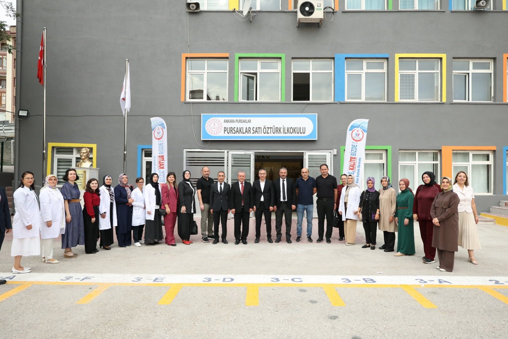 Başkan Ertuğrul Çetin öğrencilerle yeni eğitim yılının ilk gününde buluştu