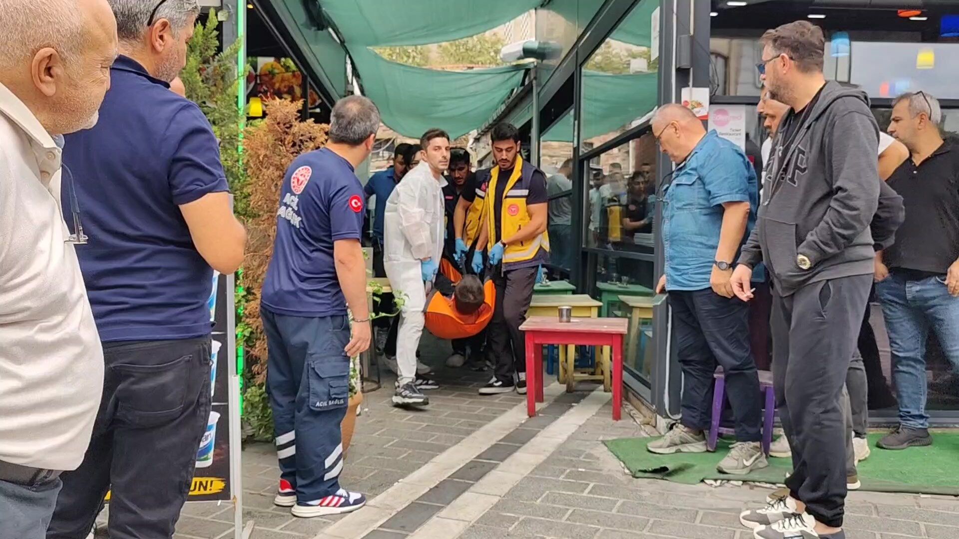 İstanbul Fatih'teki bir döviz bürosunda silahlı kavga: 2 ölü, 2 yaralı