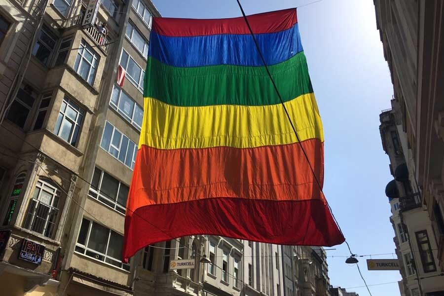 Dünya çapında 450’yi aşkın örgütten çağrı: 'LGBTİ hareketini kriminalize etmeyin'