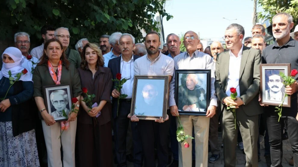 Musa Anter mezarı başında anıldı: ‘Bir tohum ekti şimdi bu tohum büyüyor’