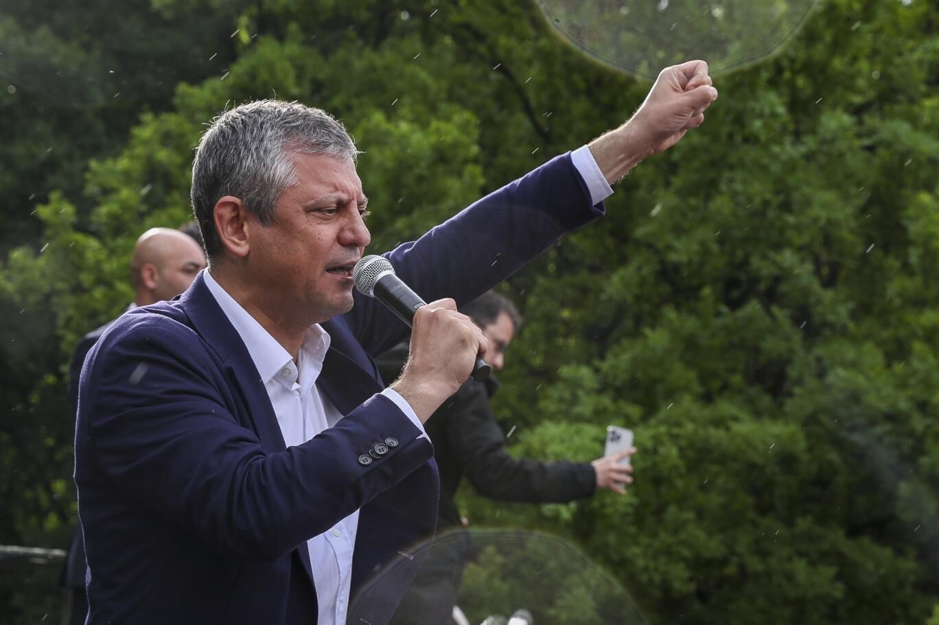 Özgür Özel’den fon krizi çıkışı: ‘Atayan-atanan AK Partili, soyan-soyulan AK Partili’