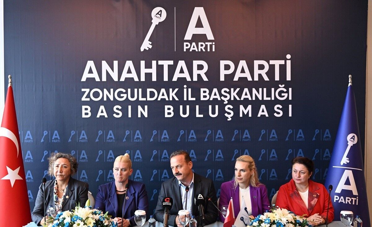 Anahtar Parti Genel Başkanı Yavuz Ağıralioğlu Zonguldak’ta gazetecilerle buluştu