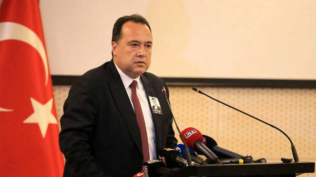 AK Parti’ye geçeceği iddia edilen Manisa Büyükşehir Belediye Başkanı Dutlulu'dan açıklama