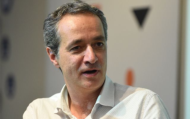 Cem Akaş kimdir?