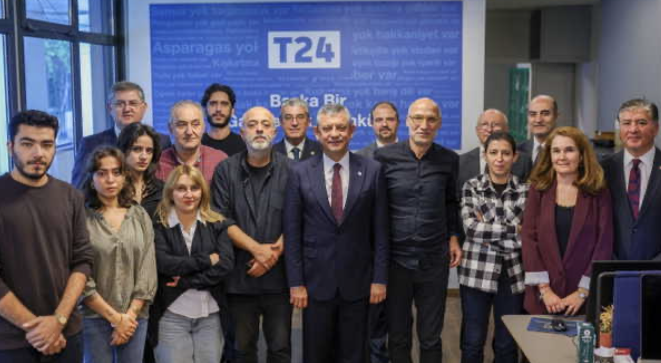Özgür Özel'den T24'e dayanışma ziyareti