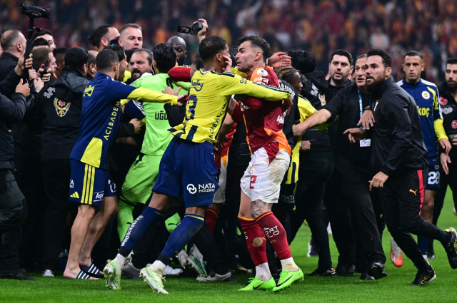 Galatasaray Fenerbahce Derbisi 20368441 2133 1 M