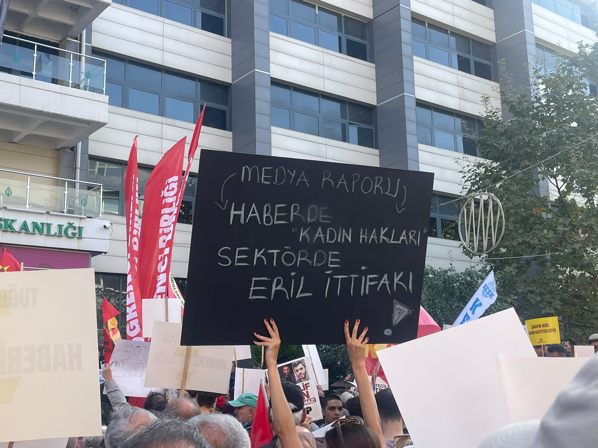 Gazeteciler Ankarada Sokakta 2