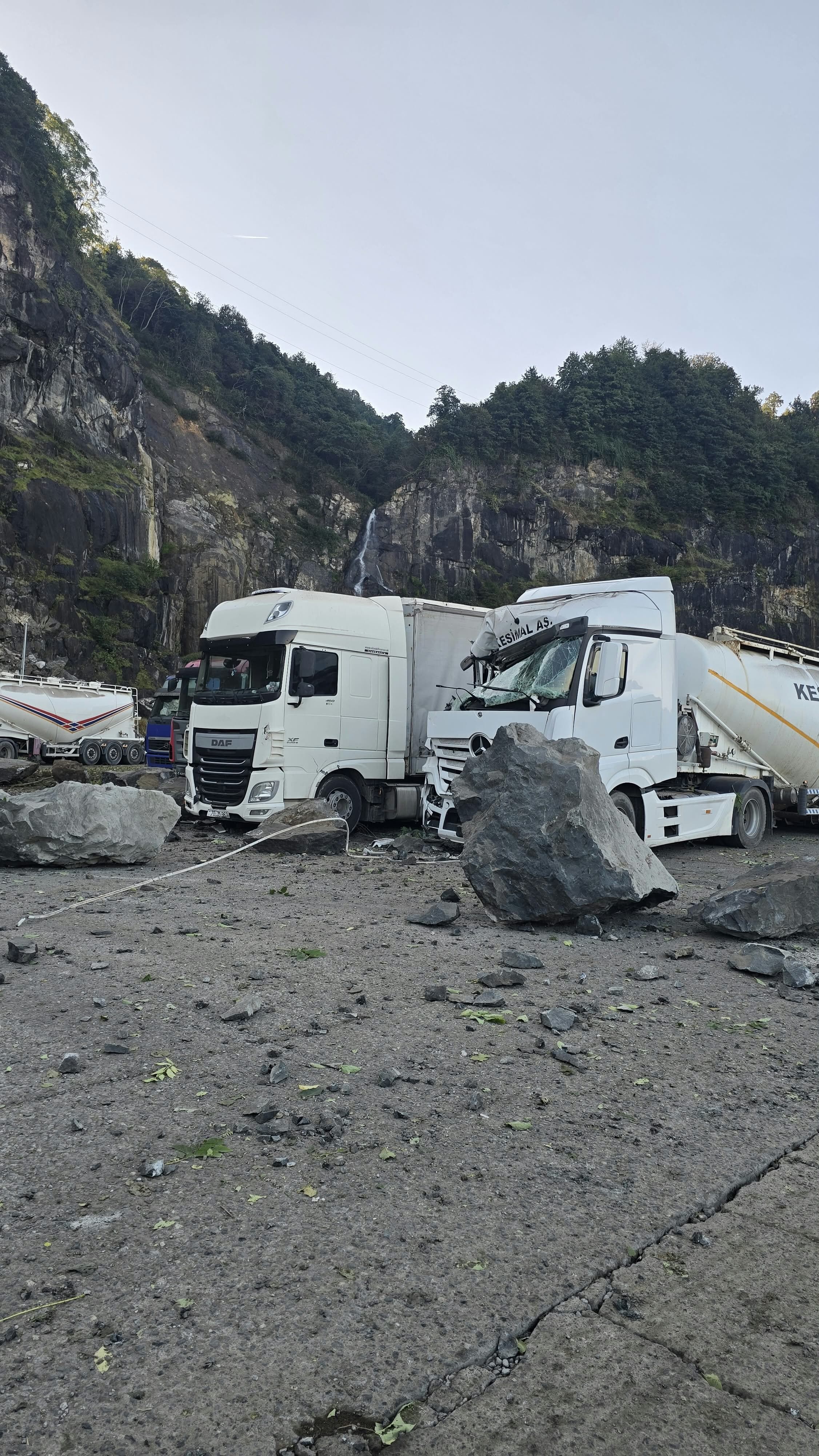 Hopada Tir Parkinda Heyelan 1 Olu 1543095 459261 (1)