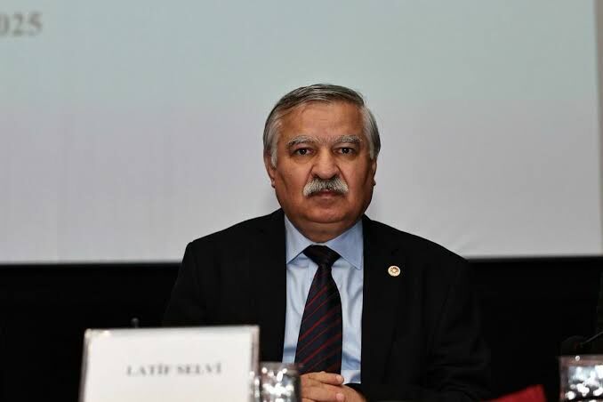 Latif Selvi-1