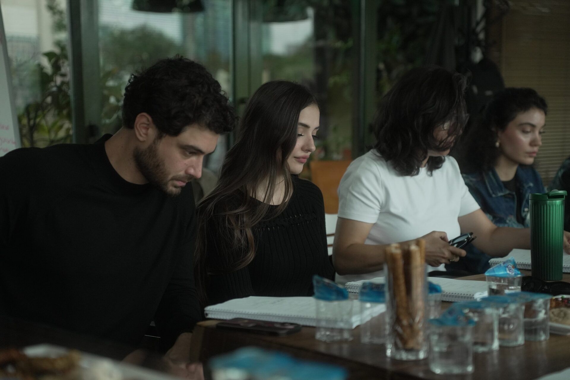 Show TV'ye yeni günlük dizi: Menekşe